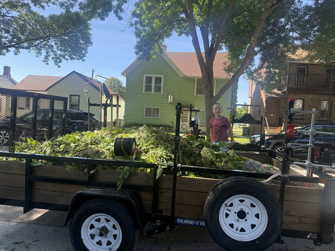 Sunny Stripes trailer loaded with leaves from a Sheboygan County leaf removal