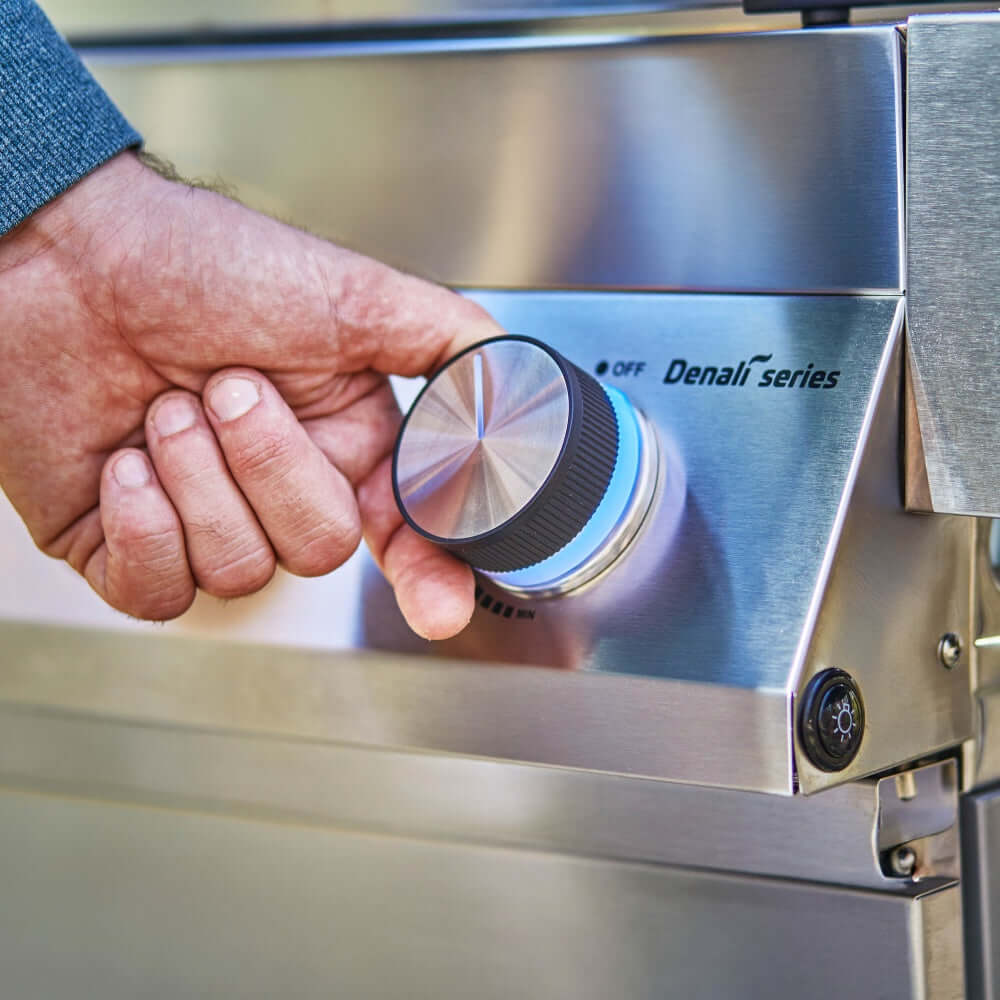 Denali 605Pro | Stainless Smart Propane Gas Grill