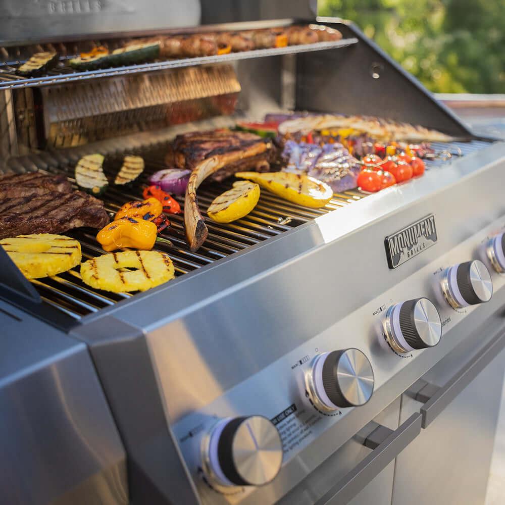Eminence 605 | Master Power Stainless Natural/Propane Gas Grill