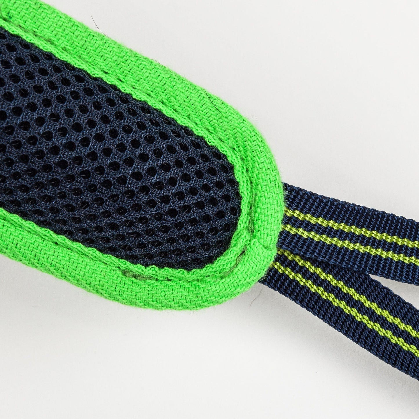 Pet Life ®  'Free-Fetcher' Hands Free Over-The-Shoulder Shock Absorbent Dog Leash